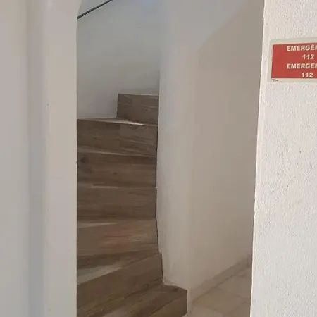 Senhora Da Rocha In Porches- 2b Apartment *