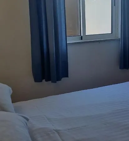 Apartment Senhora Da Rocha In Porches- 2b *