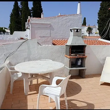 Apartment Senhora Da Rocha In Porches- 2b